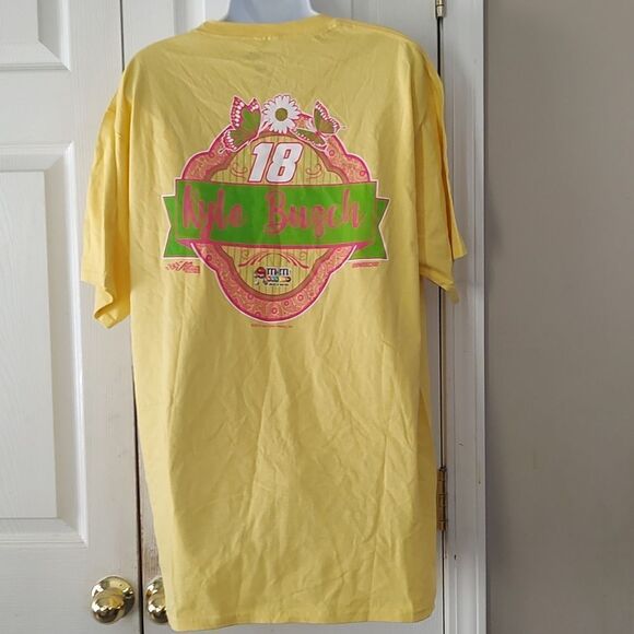 Kyle Busch #18 yellow butterfly m & m racing joe gibbs tshirt Sz XL NWT - Picture 3 of 4